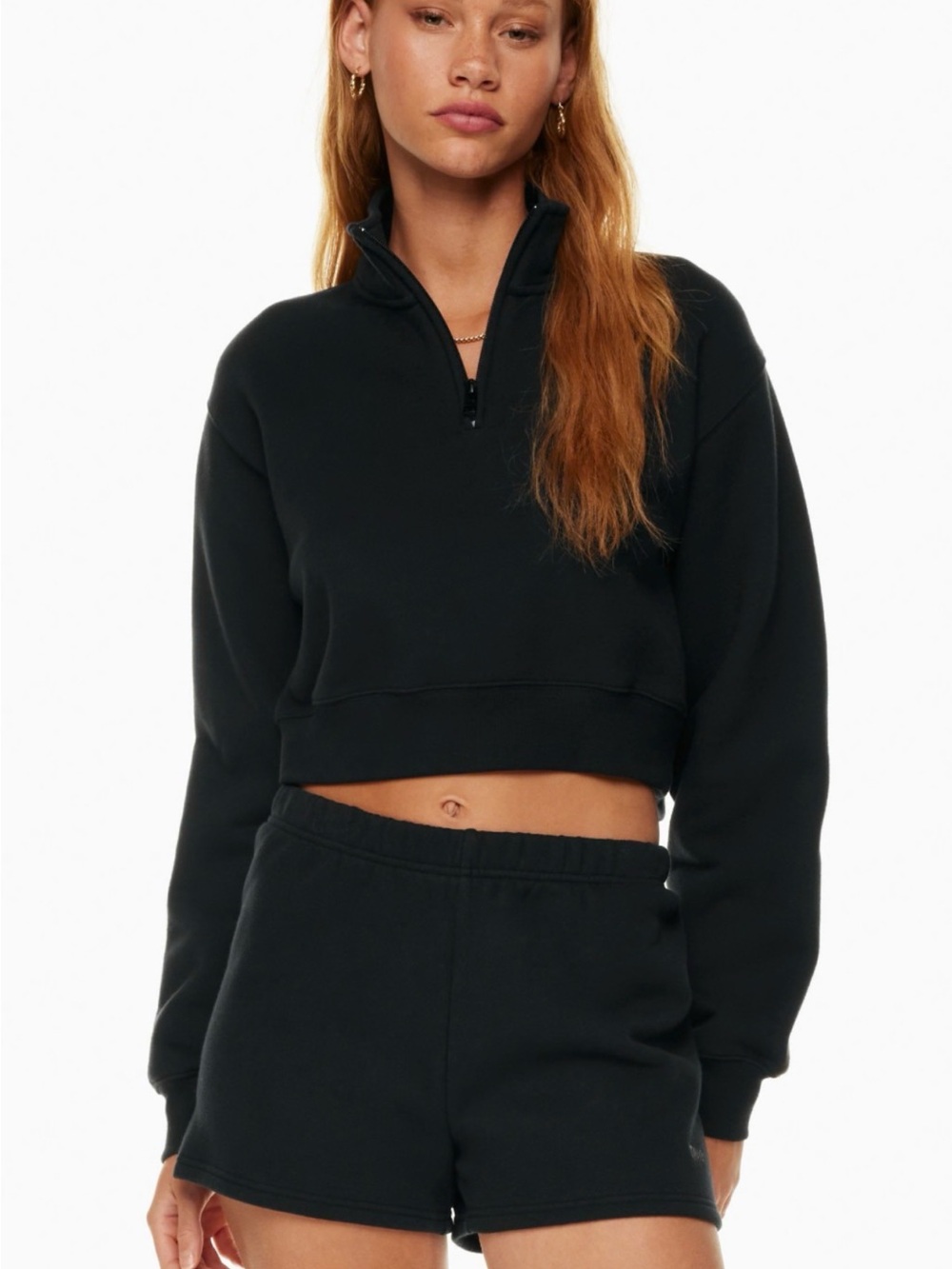 ARITZIA Cozy Fleece Perfect 1/4 Zip
Sweatshirt . Size small.
